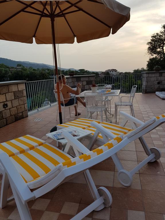 Chez Chantal Bed & Breakfast Meta Bagian luar foto